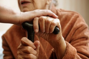 Hilfe bei der Pflege der Senioren